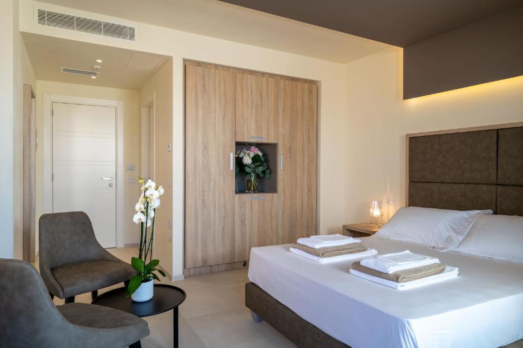 Palace Lido Hotel & Suites Marina di Cecina Exterior photo